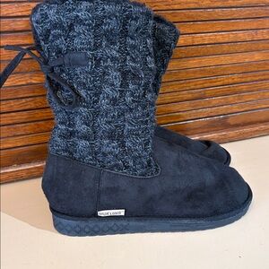 Muk Luks Women's Cozy Black/Gray Knit Boots size 7